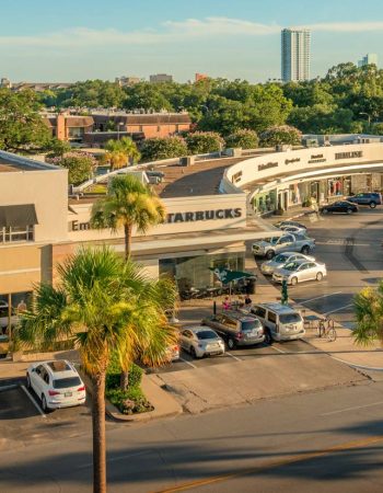 River Oaks Shopping Center