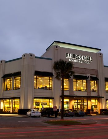 River Oaks Shopping Center