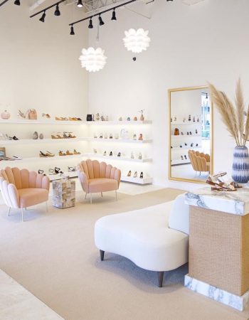 River Oaks Shopping Center