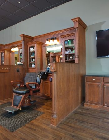 Roosters Men's Grooming Center