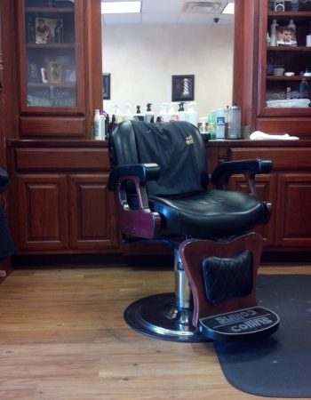 Roosters Men's Grooming Center