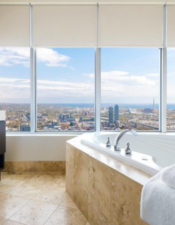 One King West Hotel & Residence
